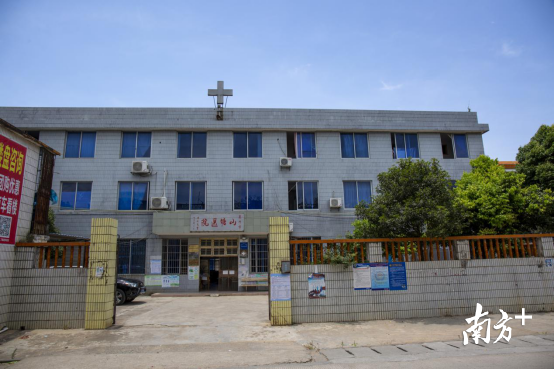 山塘醫(yī)院屬連州市醫(yī)療集團(tuán)總院大路邊鎮(zhèn)分院。