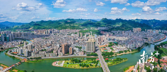 俯瞰連州城。曾亮超 攝
