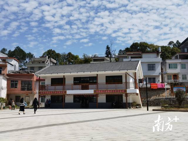 九陂鎮(zhèn)鄉(xiāng)村振興電子商務(wù)館。